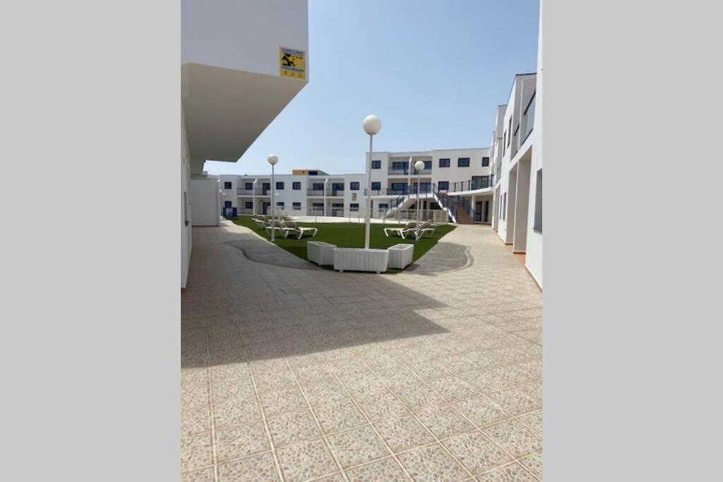 Costa Calma Sun & Beach Apartment - Wifi & Pool Exterior foto